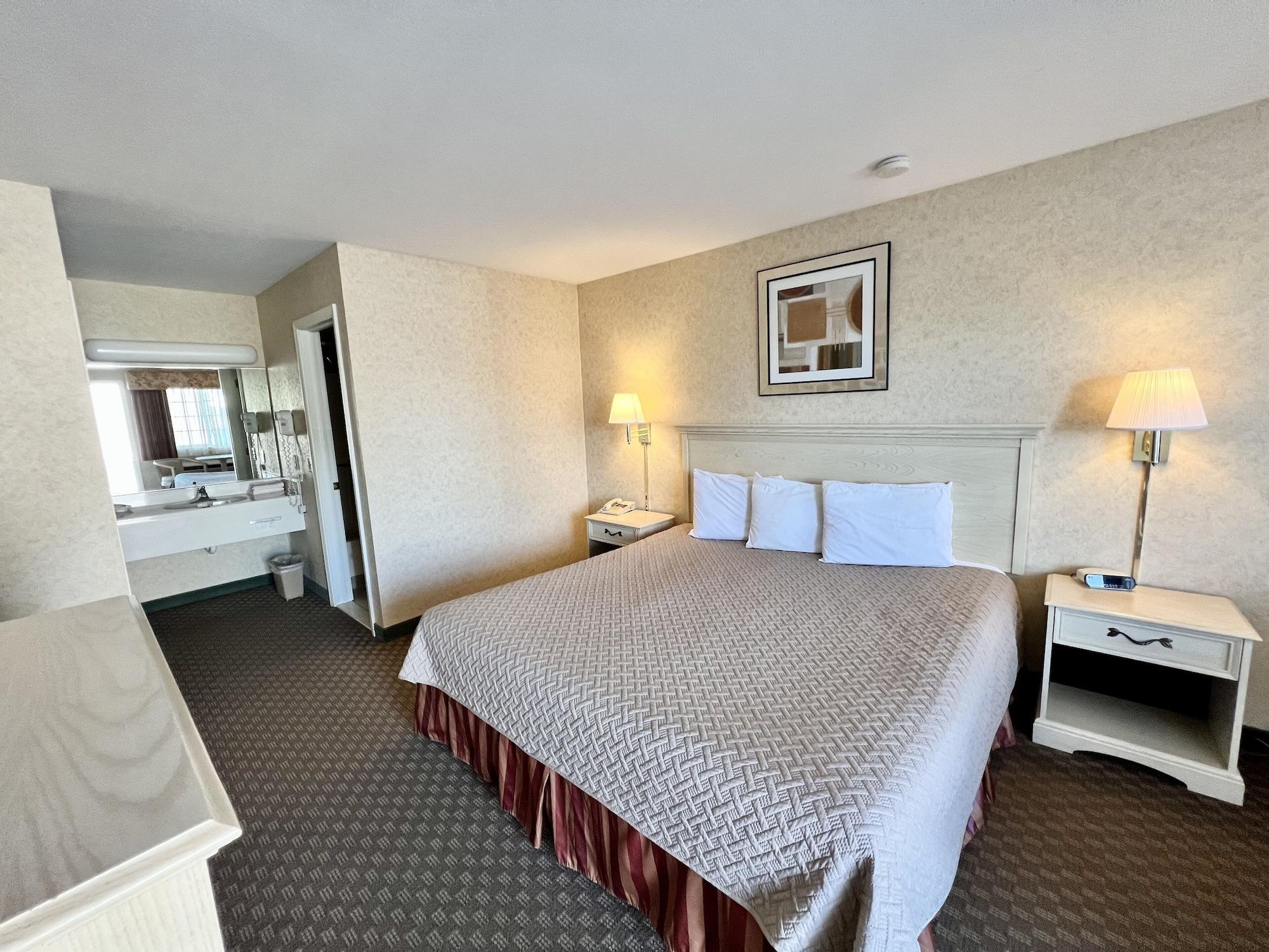 Hotel Court Plaza & Of Mackinaw Mackinaw City